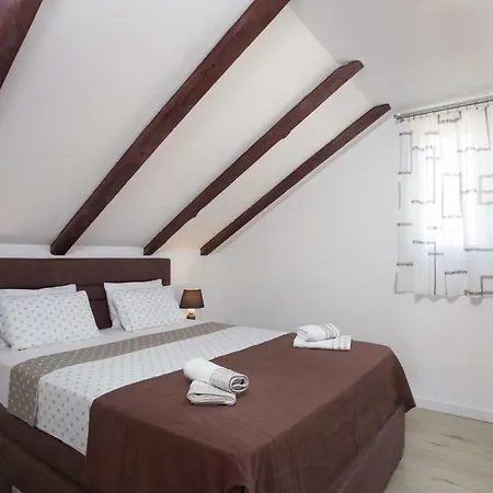 Nena Apartman